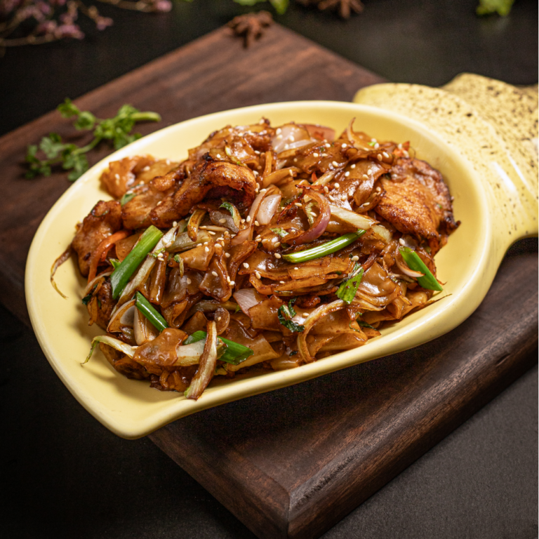 Ho Fun Noodles with the Choice of Beef, Chicken or Vegetables